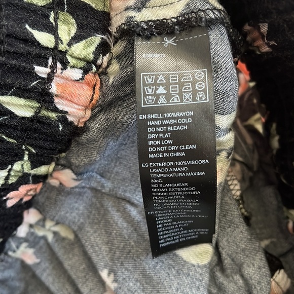 Forever 21 Shorts - Picture 6 of 6